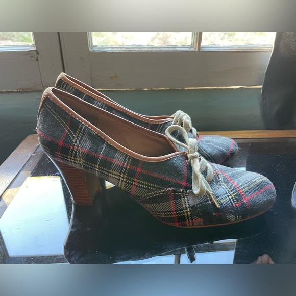 VIVIENNE WESTWOOD for Nine West TARTAN PLAID Fabric & Leather Tie Heels Size 9.5 - Picture 4 of 11